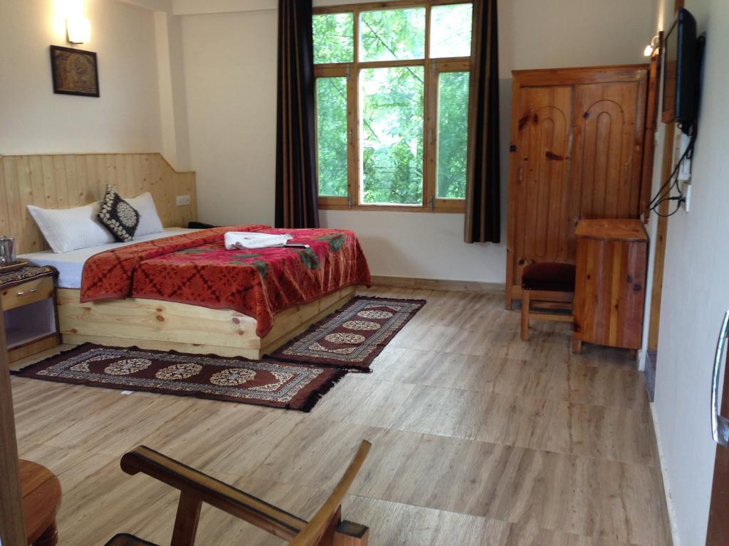 Akash Hills Hotel Manāli Extérieur photo