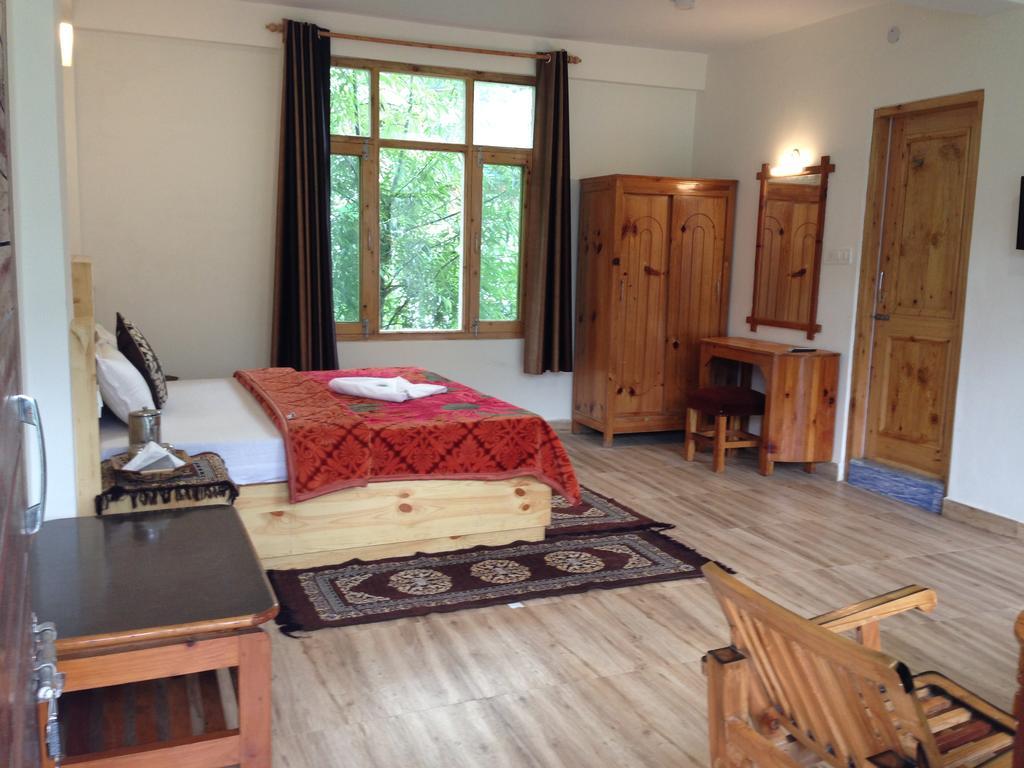 Akash Hills Hotel Manāli Extérieur photo